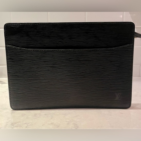 Authentic Louis Vuitton Vintage Epi Leather Pochette Homme Clutch - Picture 2 of 7